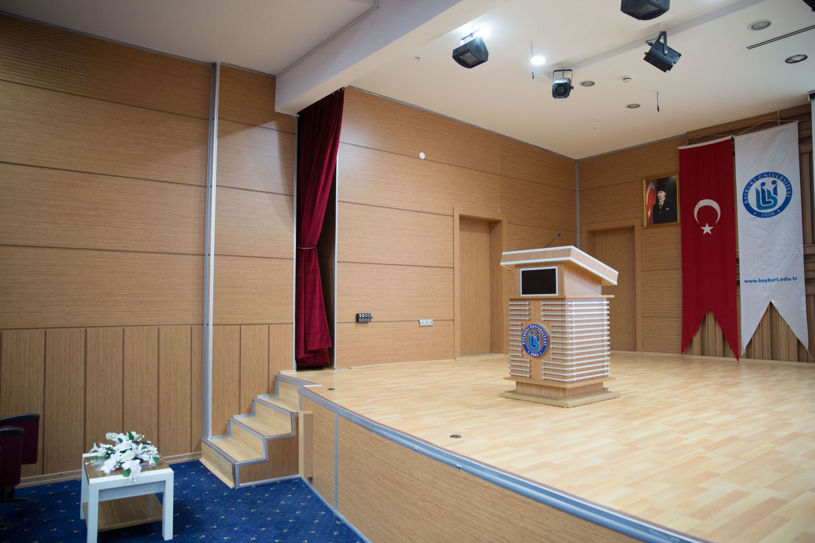Konferans Salonu 8